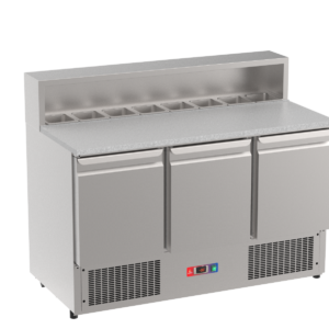 Mesa refrigerada preparación ensalada con mármol